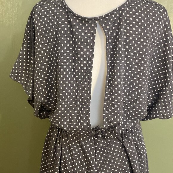 The Native One Women’s Gray Polka Dot Romper Sz M Keyholes Flutter Sleeve Soft - Picture 7 of 11